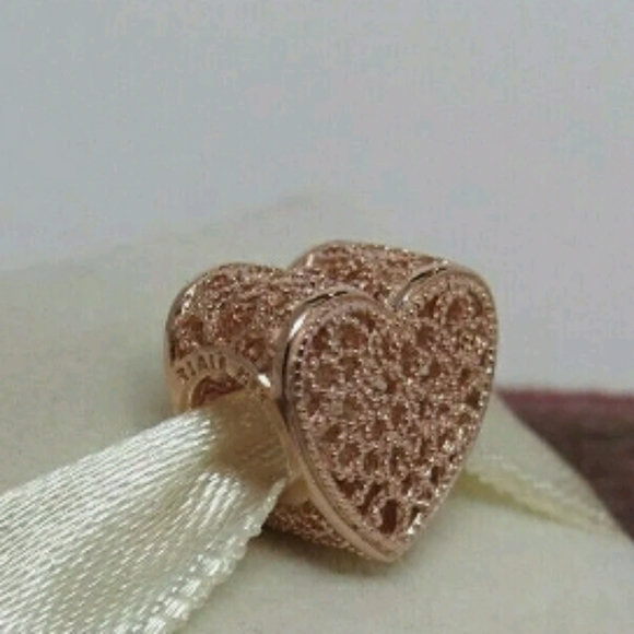 Pandora rose gold filled with romance heart charm. - Picture 5 of 8